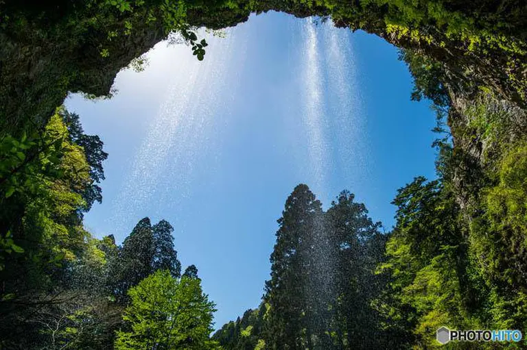 Japan’s Most Popular Waterfalls With Hidden Views From Behind 10