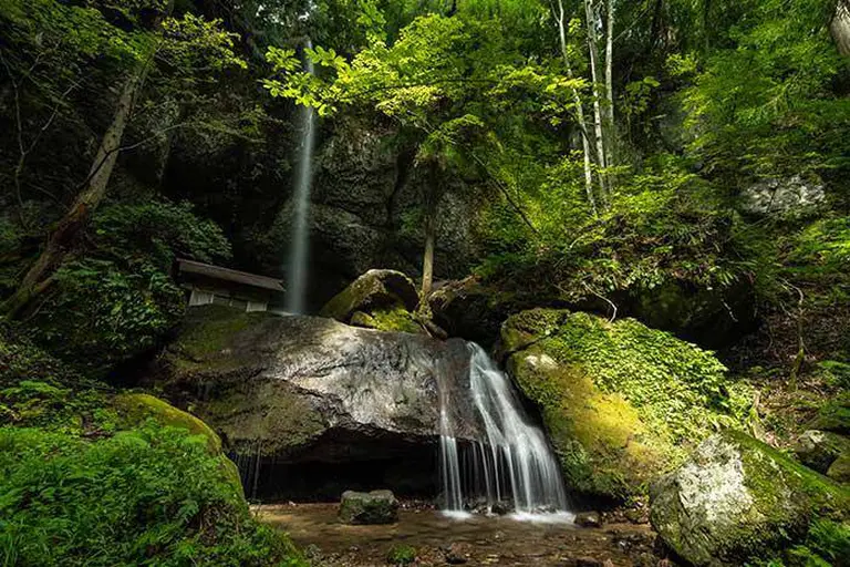 Japan’s Most Popular Waterfalls With Hidden Views From Behind 7