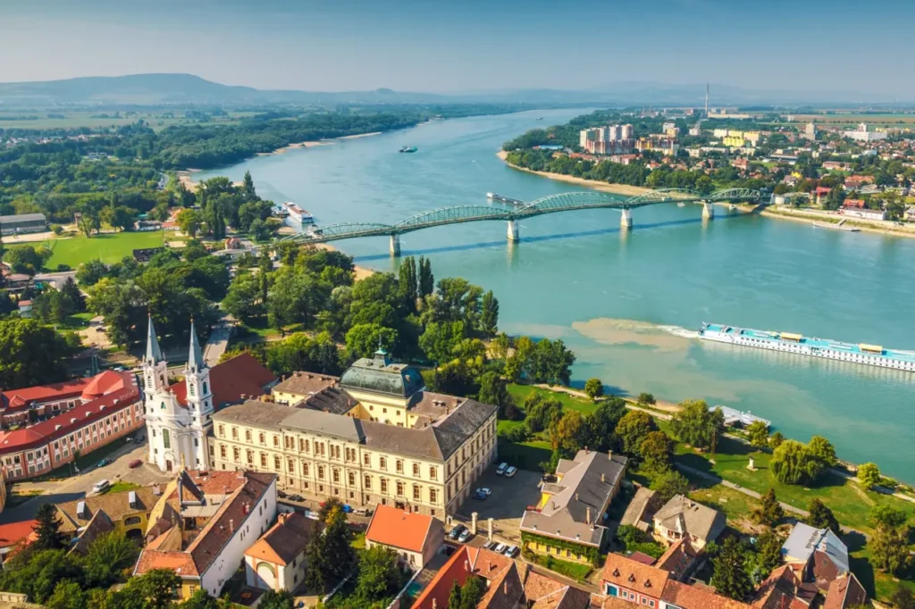 Famous Tourist Destinations In Hungary 1