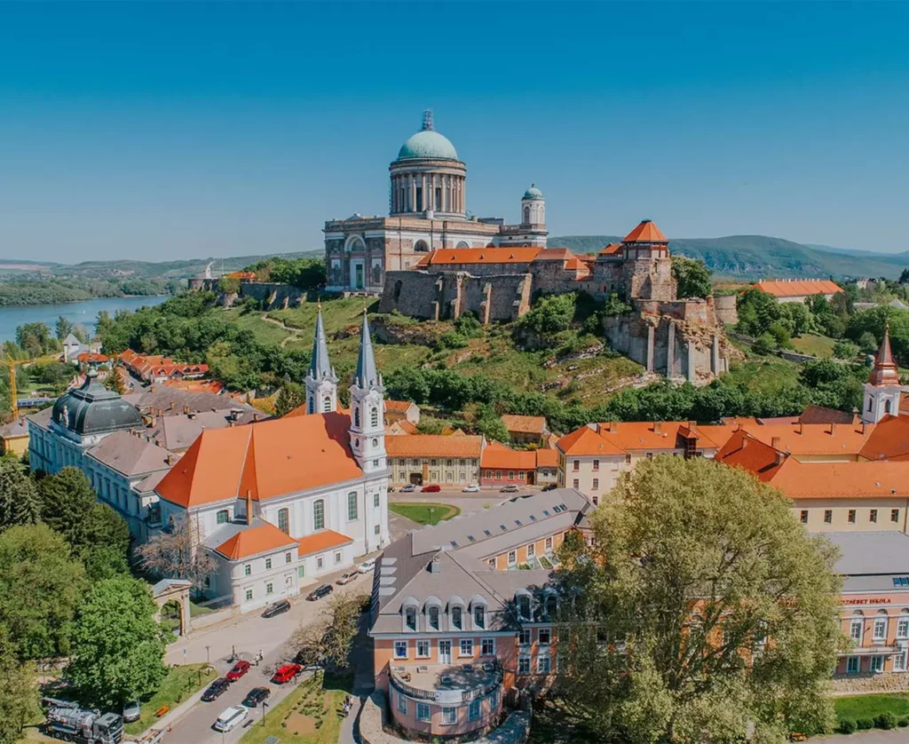 Famous Tourist Destinations In Hungary 9-1